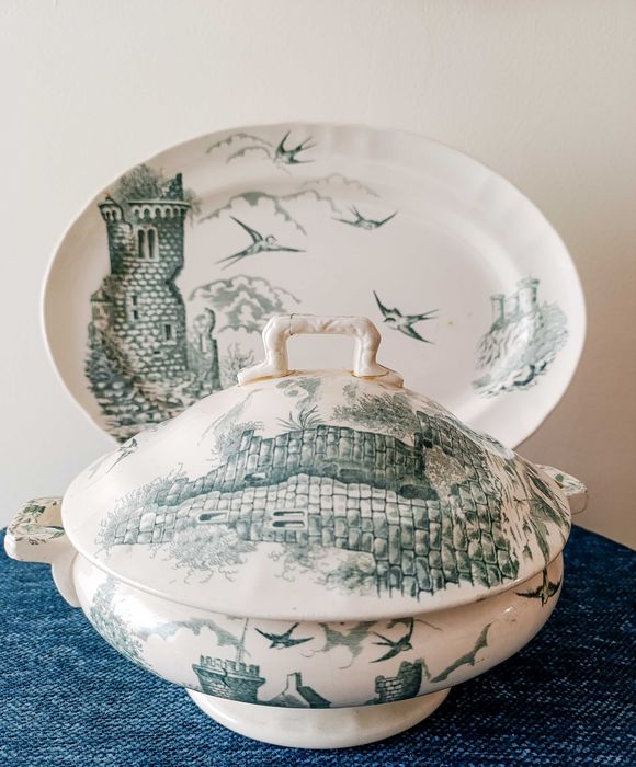 Terrina em Faiança Verde