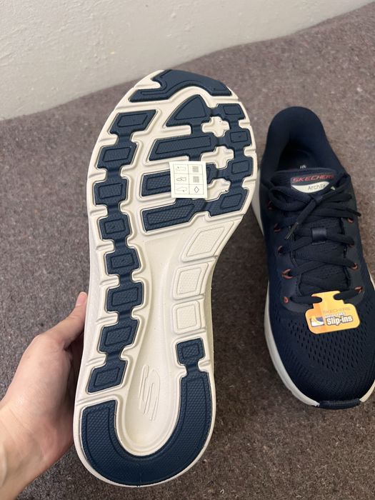 Skechers ArchFit 42 розмір скейчерс