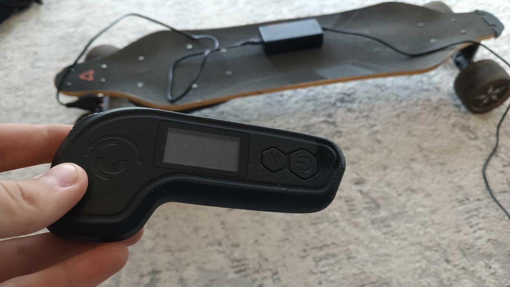 Meepo v4s 55kmh 18km stan bdb Longboard/deskorolka elektryczna