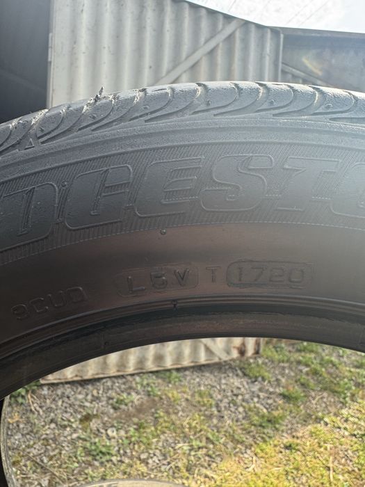 Літня резина Bridgestone 215/55 r16