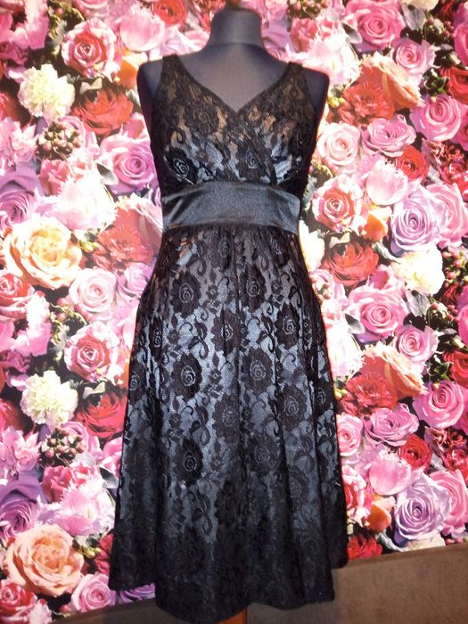 Sukienka wieczorowa czarna koronka  orsey  M