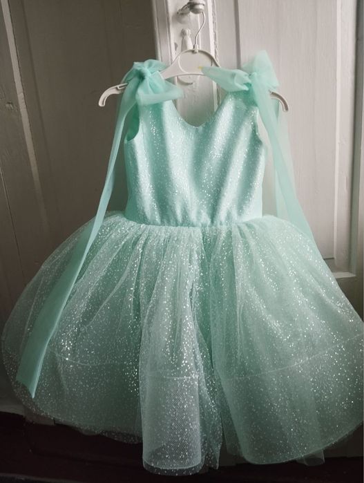Сукня святкова для дівчинки