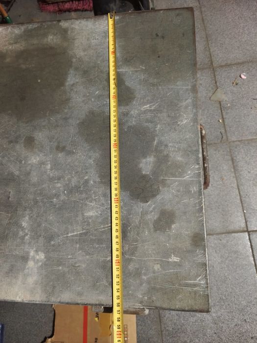 Caixa de ferramentas carrinha