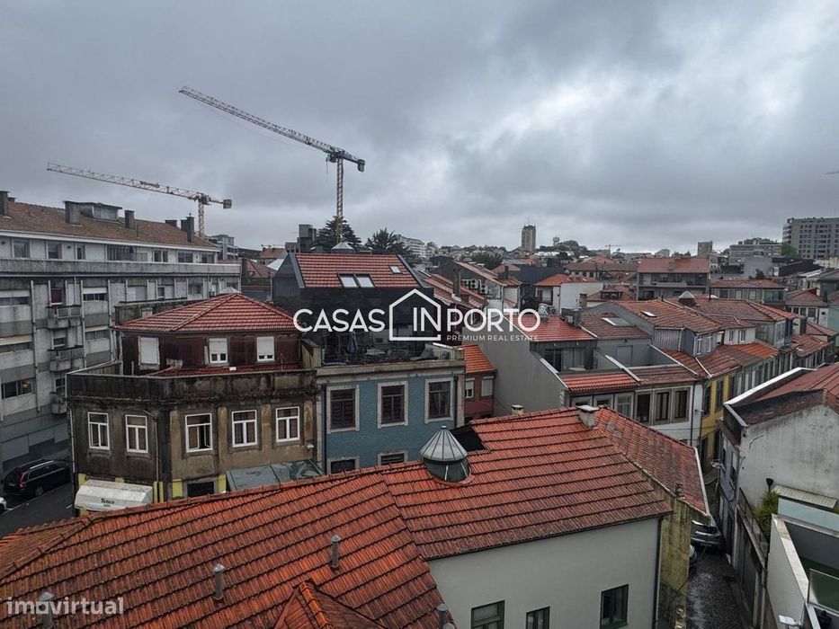 T1 Recuado com Terraço Privativo Próximo do Metro