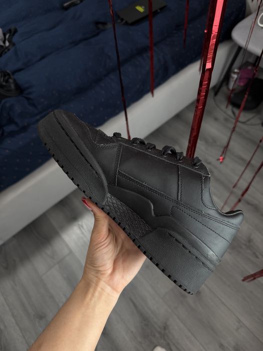 Кросівки жіночі adidas