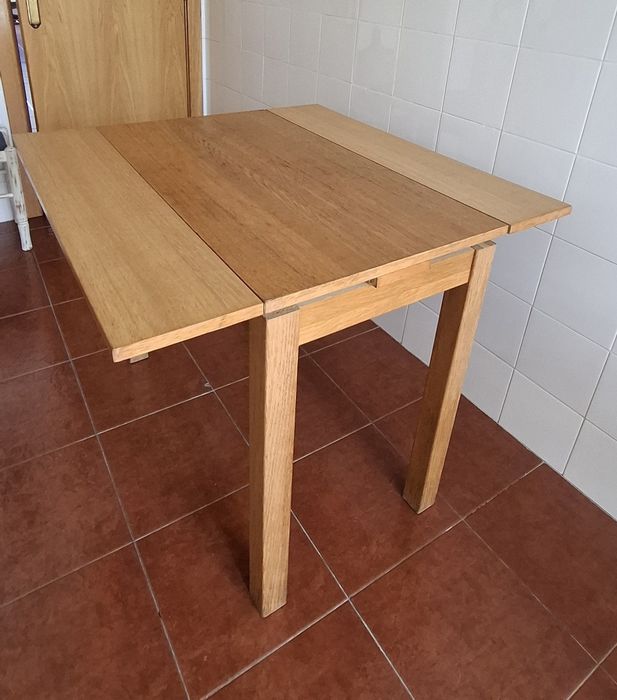 Mesa extensível de cozinha, carvalho