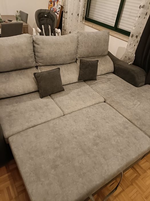 Sofá chaise longue e cama