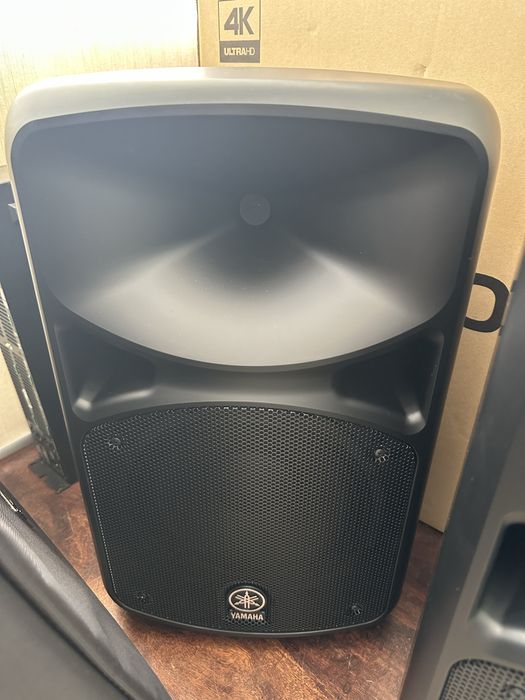 Colunas Yamaha Stagepas 600BT + amplificador dB Technologies HPA 1000