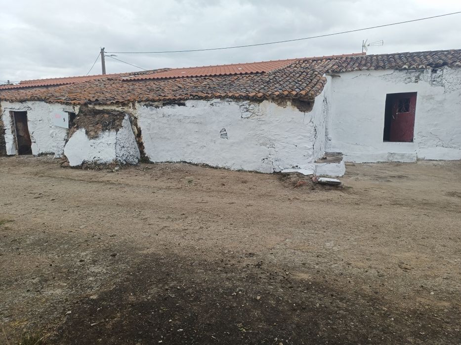 Casa para restaurar dentro do parque natural do vale do Guadiana ,
