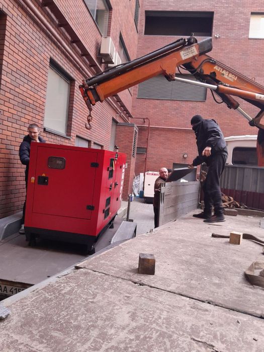 Генератор дизельний Франція 70кВА для банку