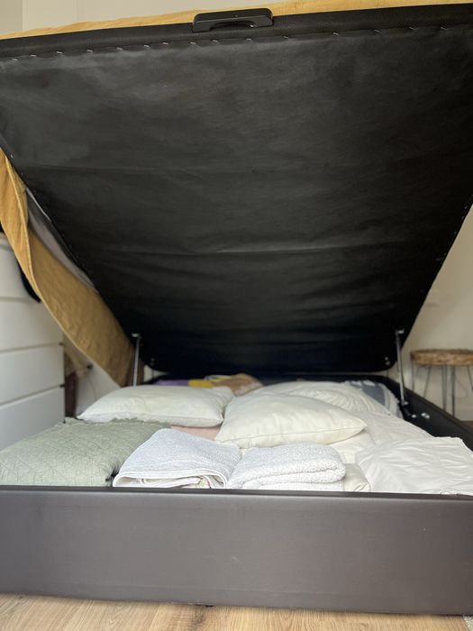 Sommier com arrumação