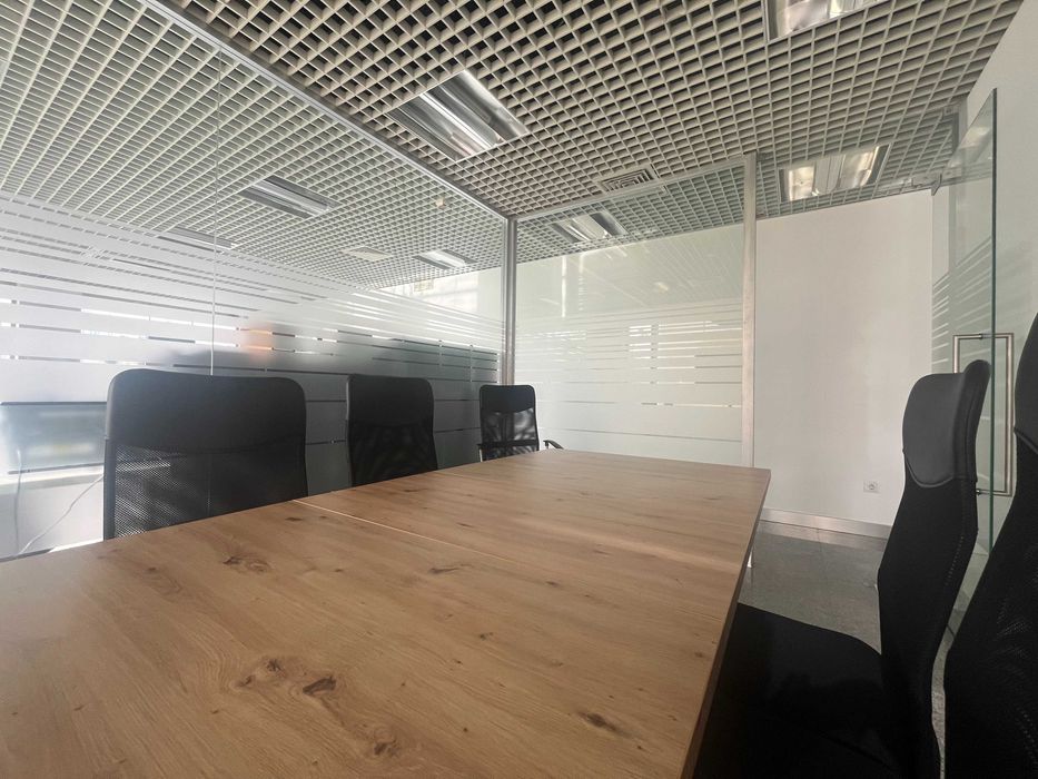 Espaço comercial na Avenida Xanana Gusmão