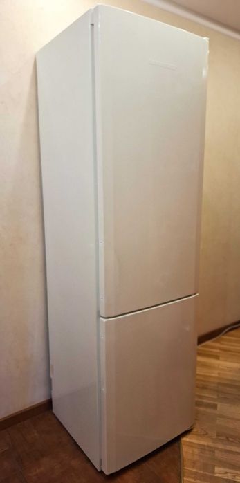 Холодильник LIEBHERR