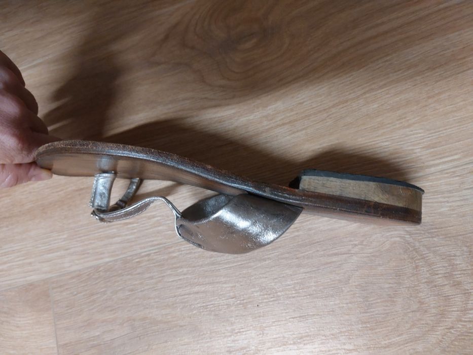 Klapki urocze ozdobne skóra 37