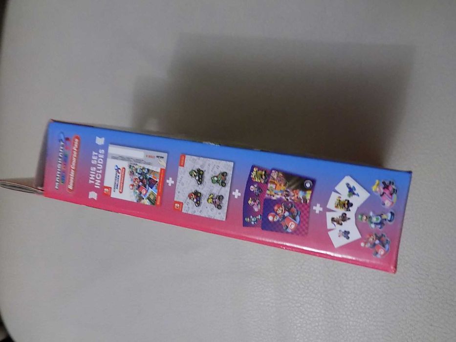 Mario Kart 8 Deluxe Booster Course Pass box z Nintendo Switch -gadżety w promocyjnej cenie.