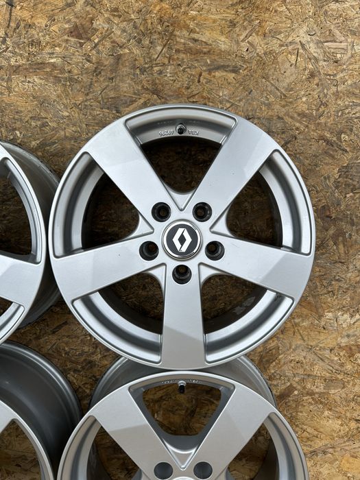 Диски5/114.3  R16 ET40 цо(діа)66.1титани диски