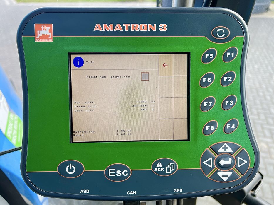 Opryskiwacz Amazone UX 4200 Specjal 24 m, 2015 r. 140.000 netto