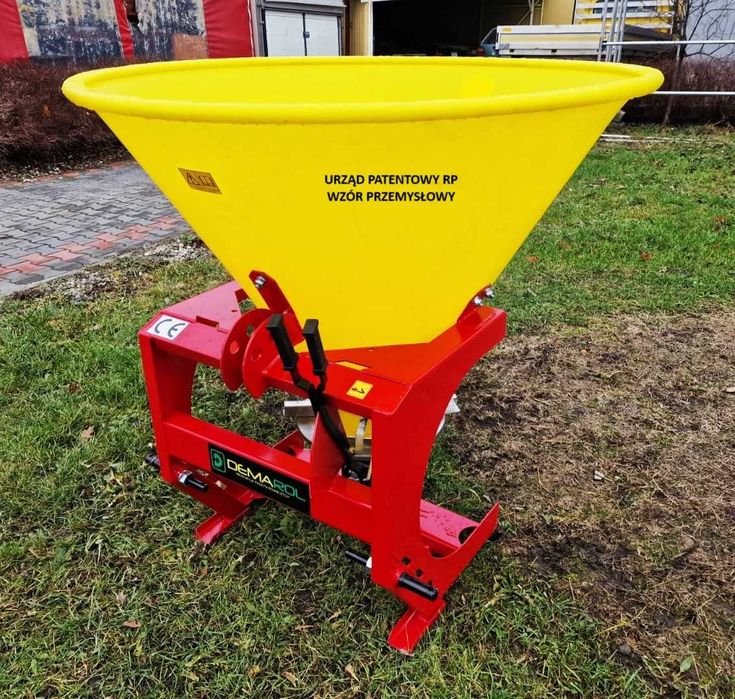 Rozsiewacz nawozów lejek 300 400 litrów