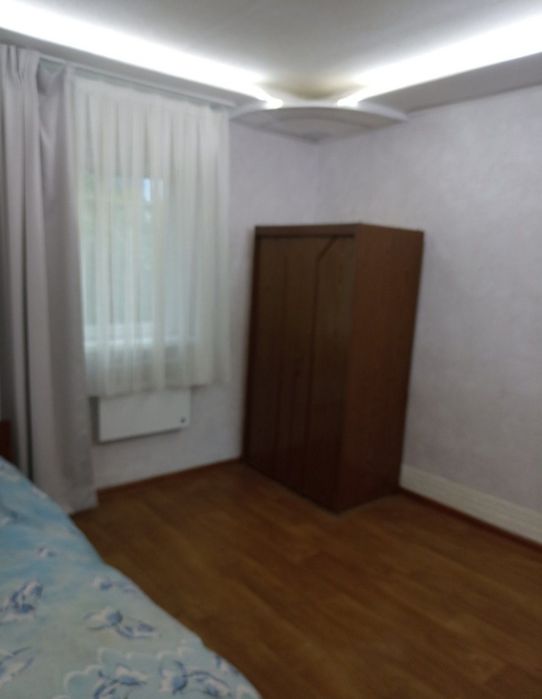 У продажу капітальний двоповерховий будинок .(В)