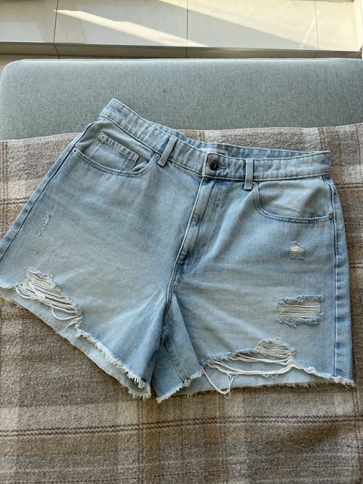 Jeansowe spodenki damskie