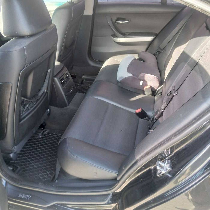 BMW E 90 320 DIESEL 2008 rok 177 KM