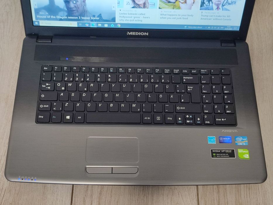 Ноутбук Medion P7818 i5/16gb/128gb ssd+320gb HDD/GT730M 2GB/АКБ 2год