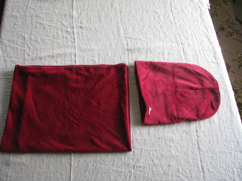 Ciepły welurowy  bordowy komplet czapka i komin