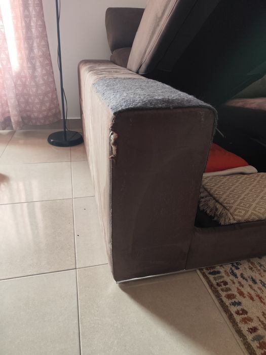 Sofá chaise longe  3 lugares