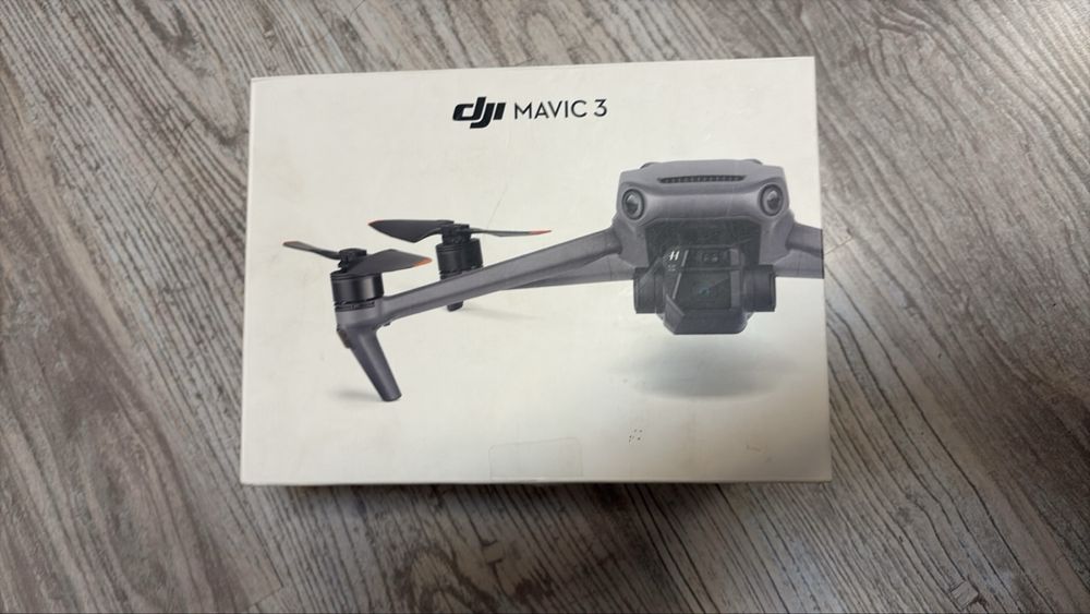 Квадрокоптер DJI Mavic 3