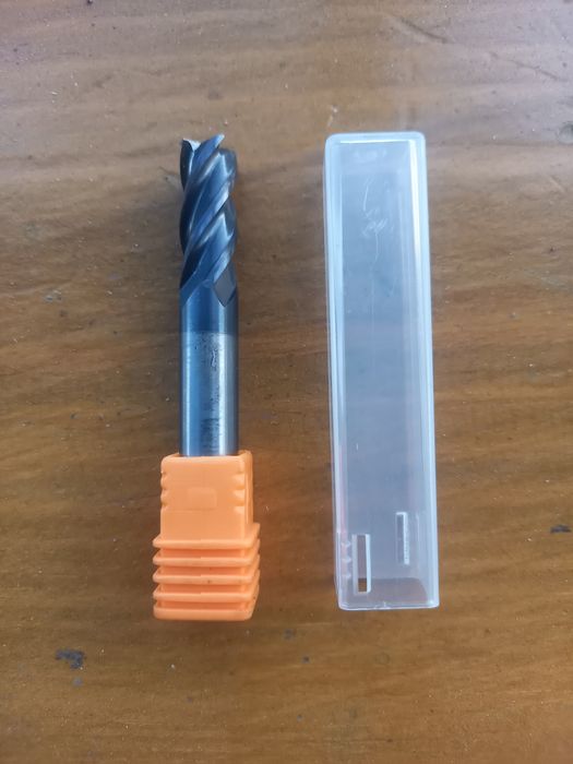 Frez węglikowy fi 8