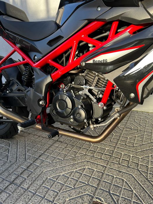 Benelli BN 125 ano 2025 como nova