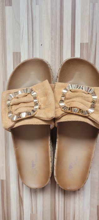 Klapeczki na koturnie