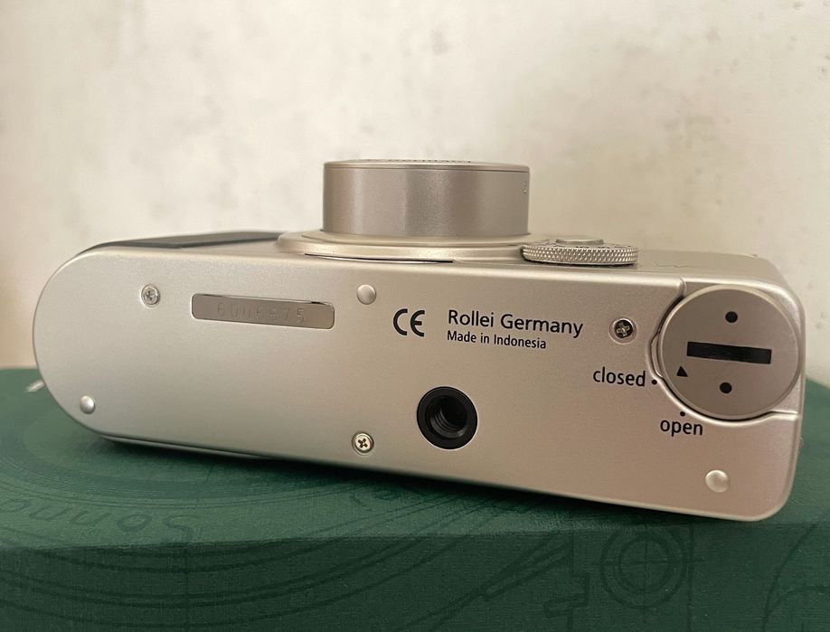 Плівковий фотоапарат Rollei AFM 35
