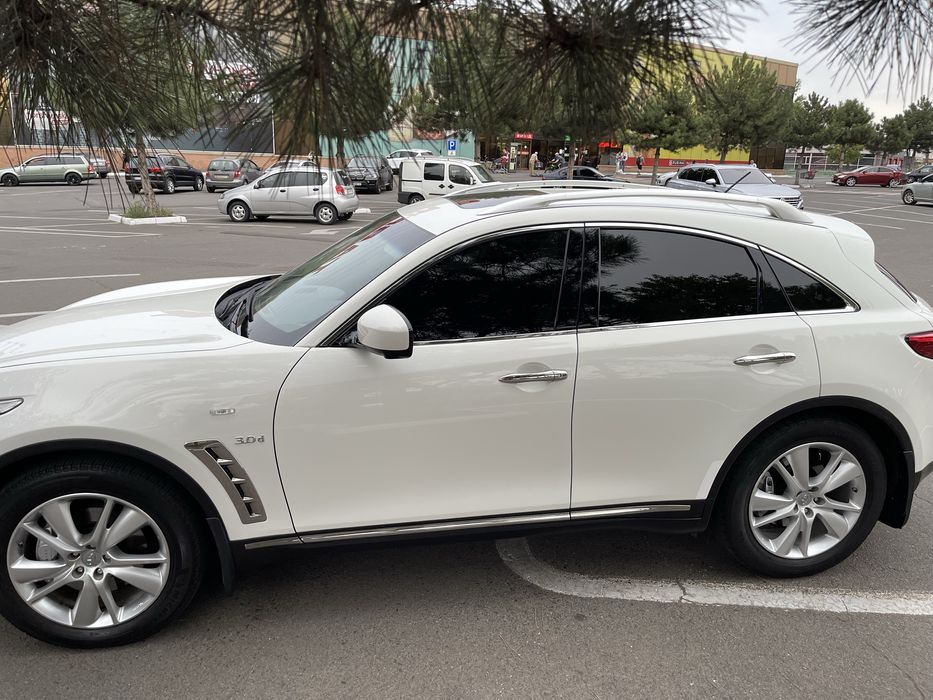 Инфинити QX-70 2015г 3.0 Дизель