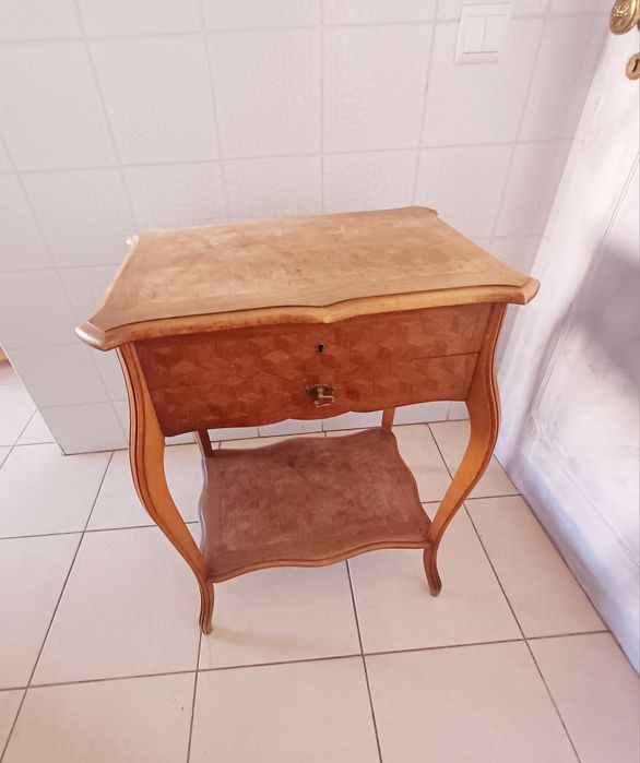 Mesa decoração antiga em madeira CASTANHO