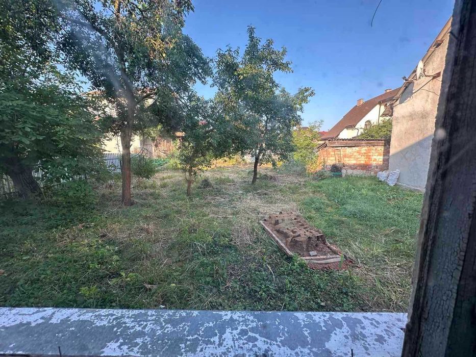 Продаж пів будинку + земля, район школи 2, м. Дрогобич!