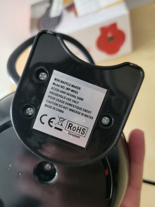 Mini różowa gofrownica