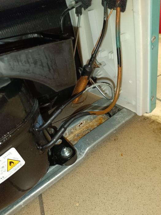 Lodówka seledynowa retro Amica