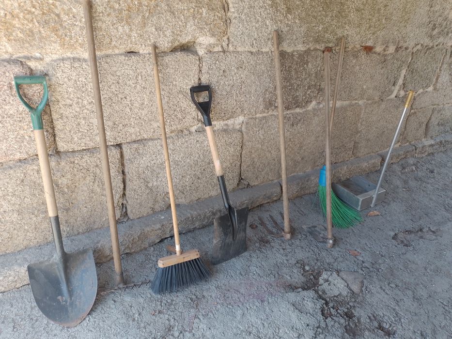 Algum material de jardinagem