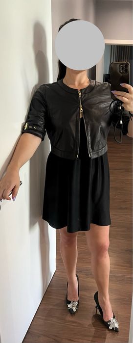 Blusão Loewe preto com metais dourados a estrear