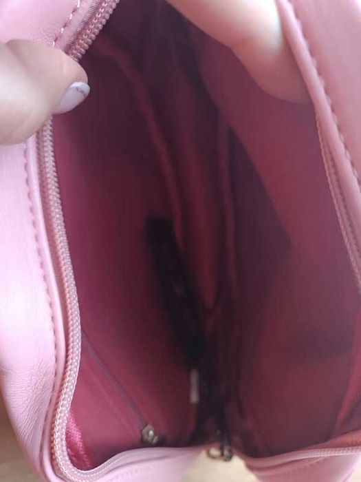 Bolsa rosa em coração a tiracolo - NOVA