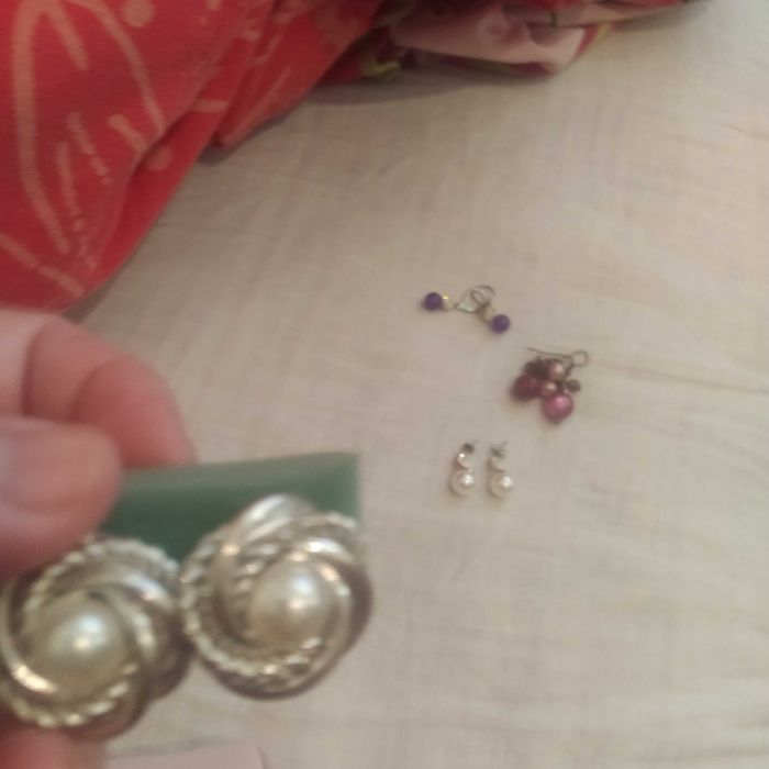 Продам серьги бижутерия