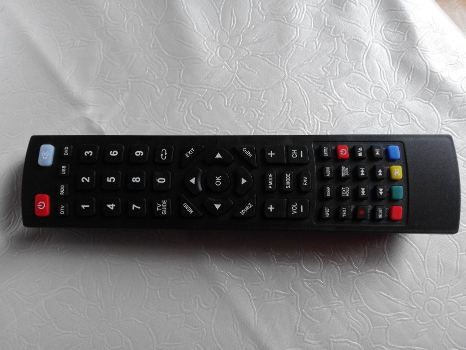 Comando universal BLAUPUNKT / SHARP / E-MOTION novo pronto a usar