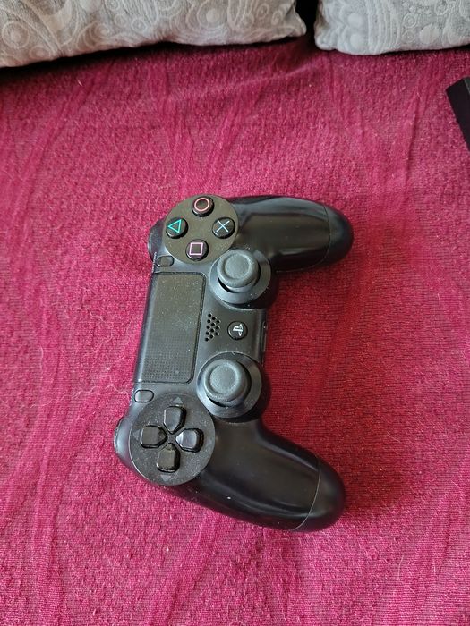 Ps4 500Gb c/ comando, cabo HDMI e cabo de alimentação
