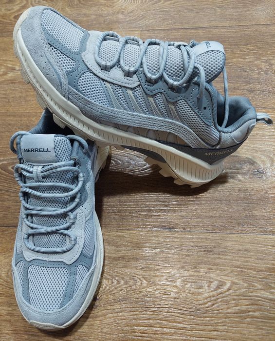 Жиночі кросіки от merrell.