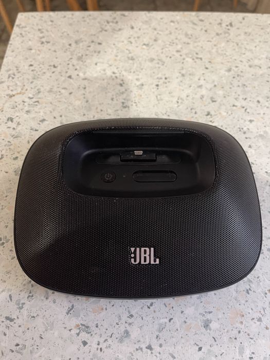 Колонка под iphone jbl