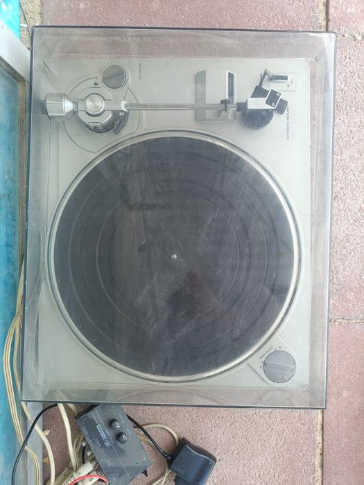 Gira discos Philips com Micro Pré Amplificador