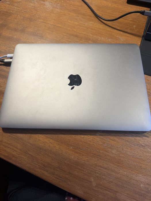 Mac book pro 13 polegadas 2020 (com touchbar)