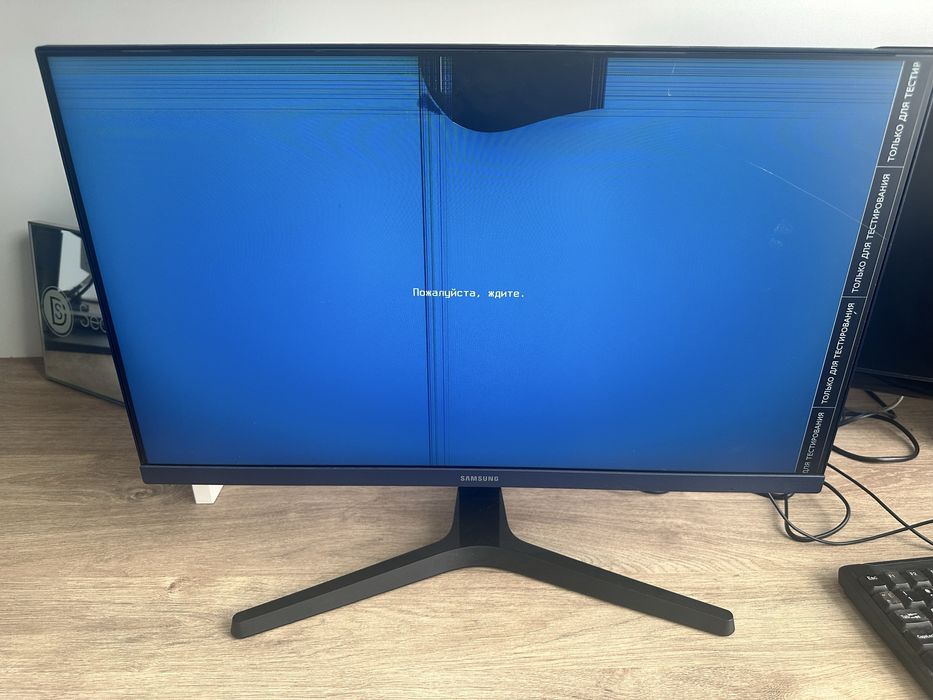 Монітор Samsung S24R358FZI