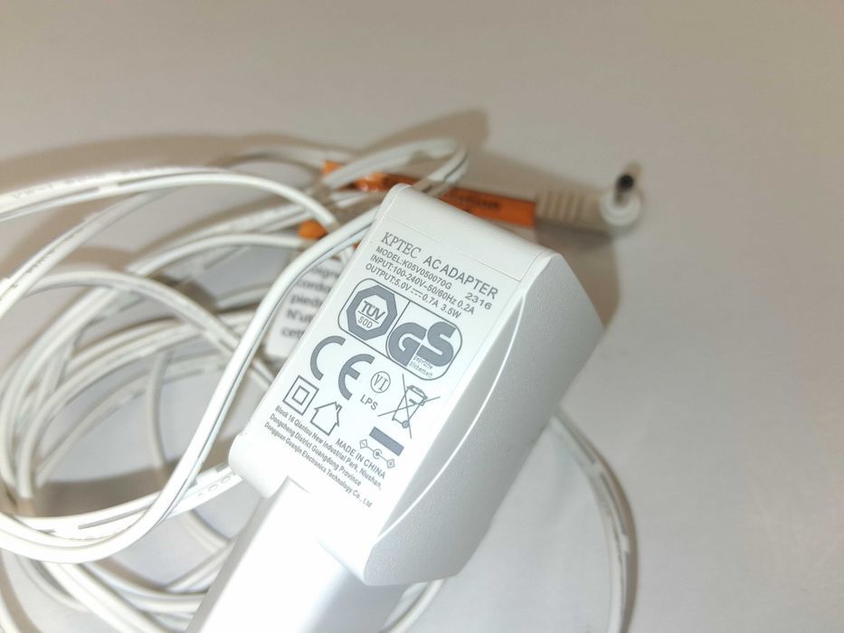 W293 Zasilacz Sieciowy Kptec K05V050070G 5V 0.7A 3.5W Ładowarka AC
